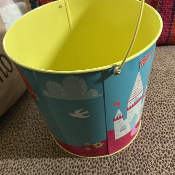 Princess Pail - Picture 4 of 6